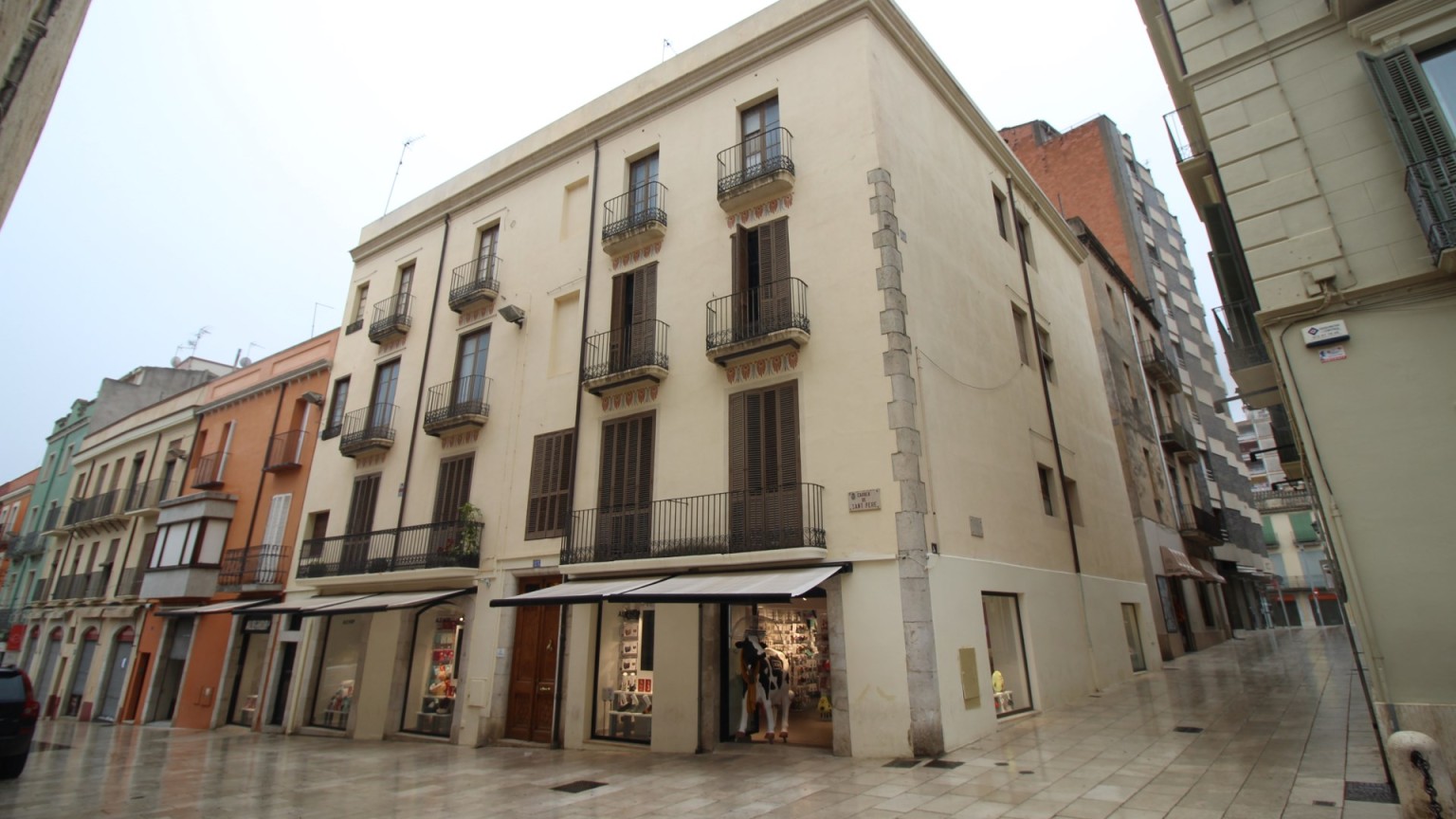 Oportunitat d'inversió: 7 habitatges en venda, per reformar, al centre ciutat