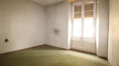 Oportunitat d'inversió: 7 habitatges en venda, per reformar, al centre ciutat