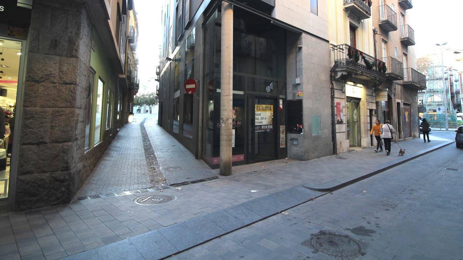 Commercial premises for rent, 221,43m² in total, right in the city centre.