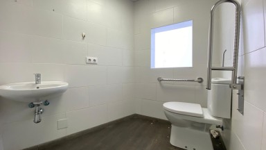 Local comercial en alquiler, de 221,43m² en total, en pleno centro ciudad.