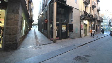 Local comercial en lloguer, de 221,43m² en total, en ple centre ciutat.