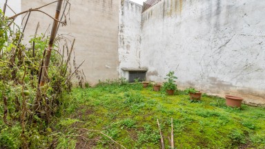 Casa adossada en venda a Vilablareix.