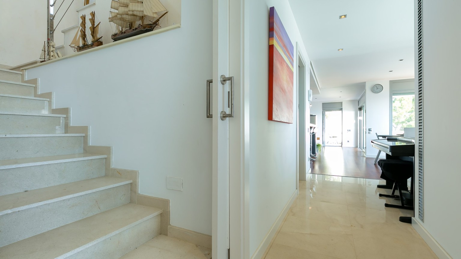Magnífica villa en venta, en Almadrava, con gran piscina privada y espectaulares vistas al mar