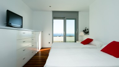 Magnífica villa en venta, en Almadrava, con gran piscina privada y espectaulares vistas al mar
