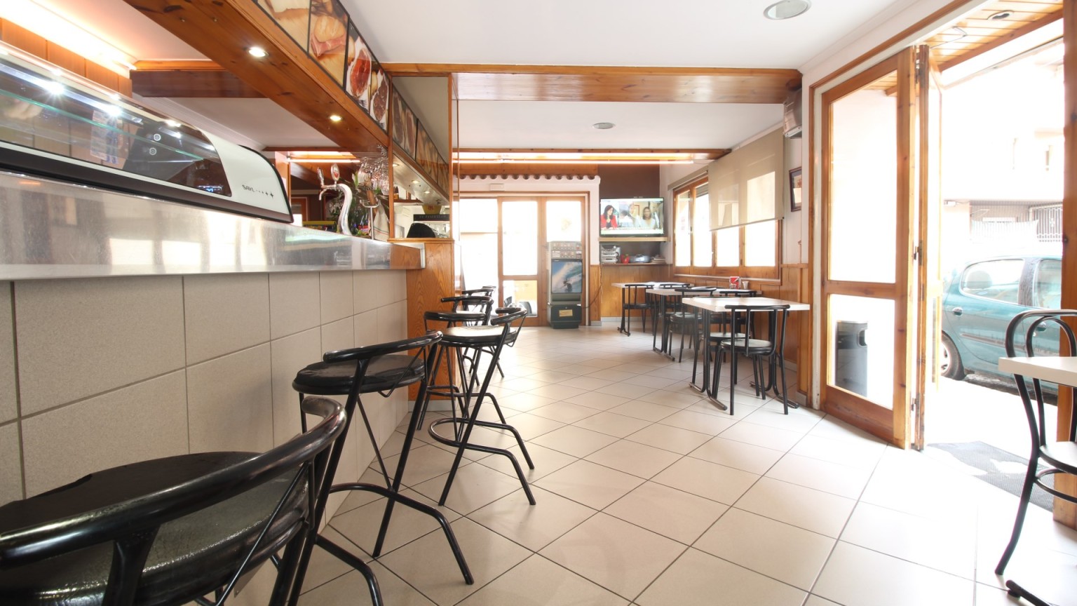 Bar-Restaurant for sale, Horta Capallera area.