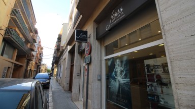 Peluquería de alquiler en Figueres centro