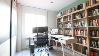 Excel·lent pis en venda, totalment reformat, 4 habitacions, cèntric.