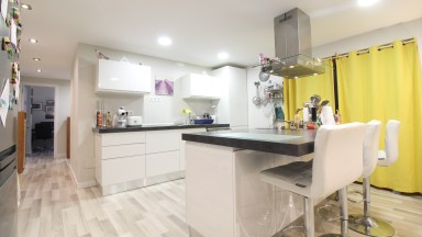 Piso en venta, totalmente reformado, 4 habitaciones, céntrico.