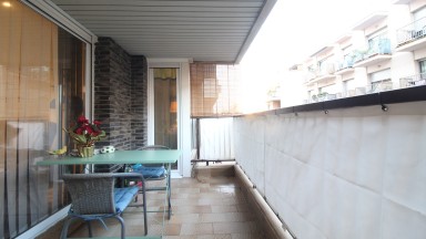 Excel·lent pis en venda, totalment reformat, 4 habitacions, cèntric.