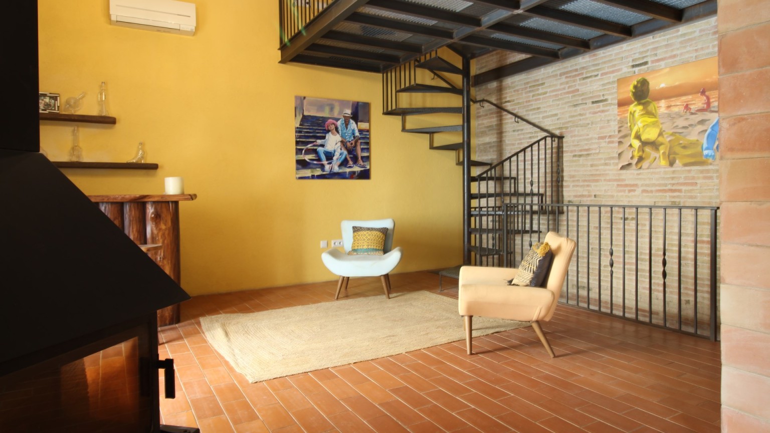 House for sale of ground floor and two floors, with patio and terrace in Cabanes