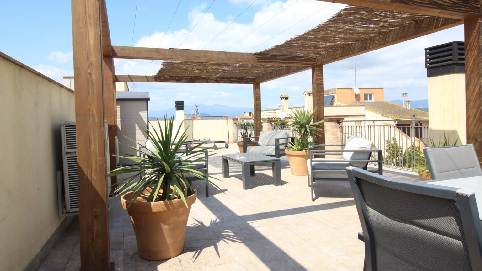 House for sale of ground floor and two floors, with patio and terrace in Cabanes