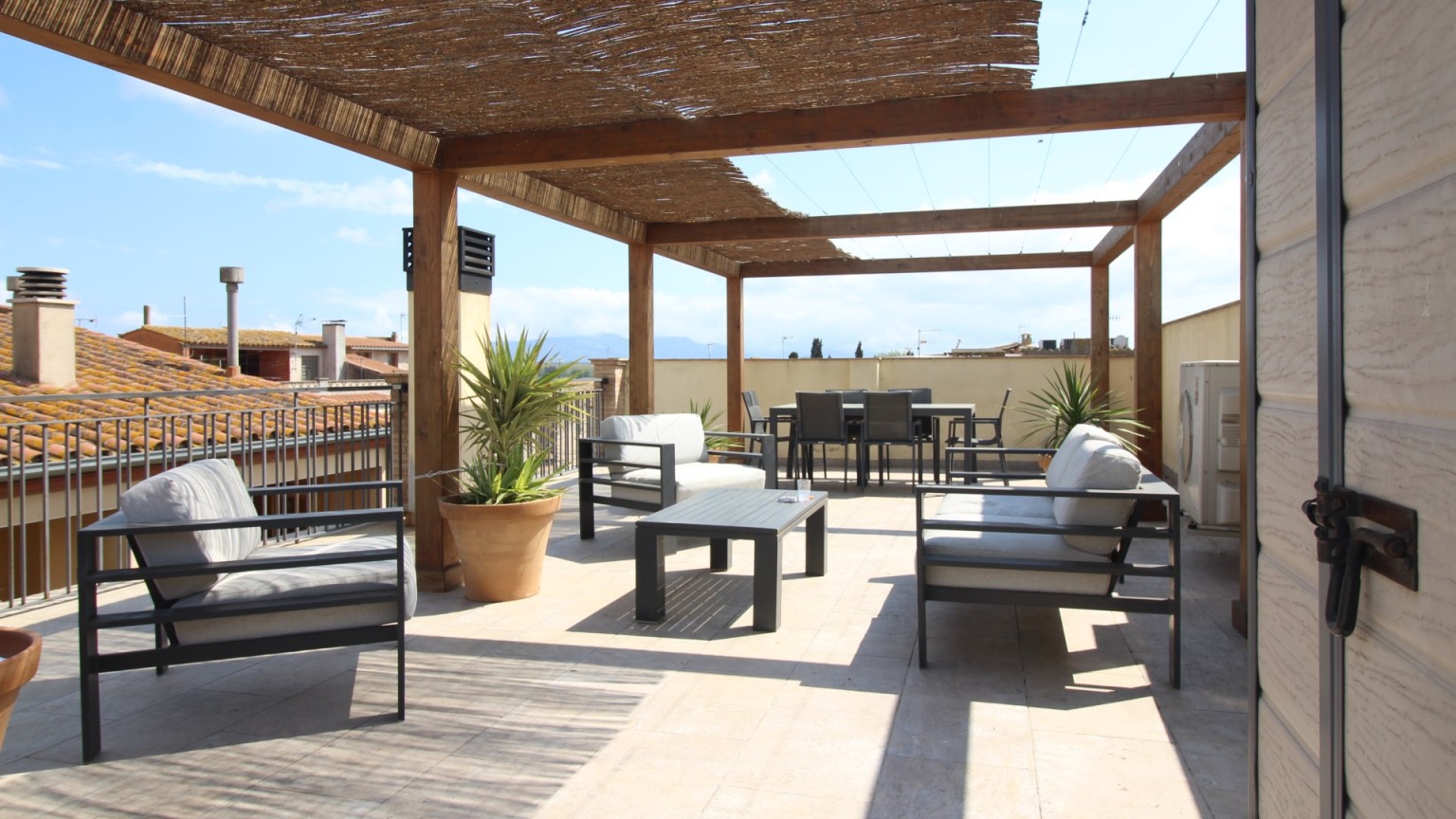 House for sale of ground floor and two floors, with patio and terrace in Cabanes