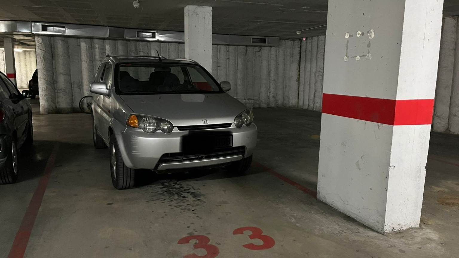 Parking space for sale, Creu de la Mà area