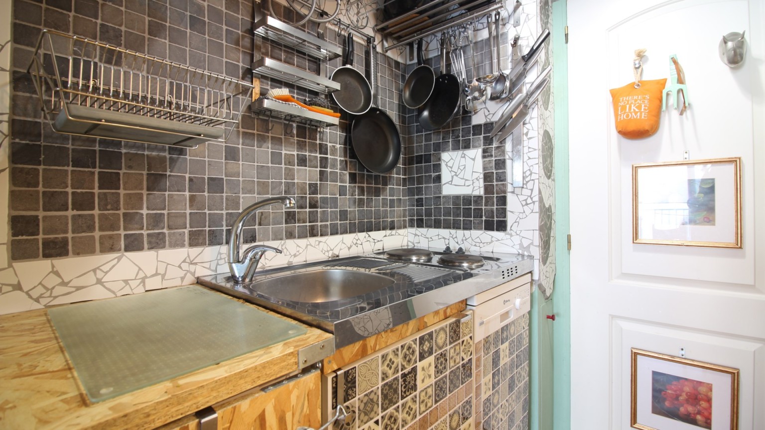 Estudio en venta, reformado, en Roses.