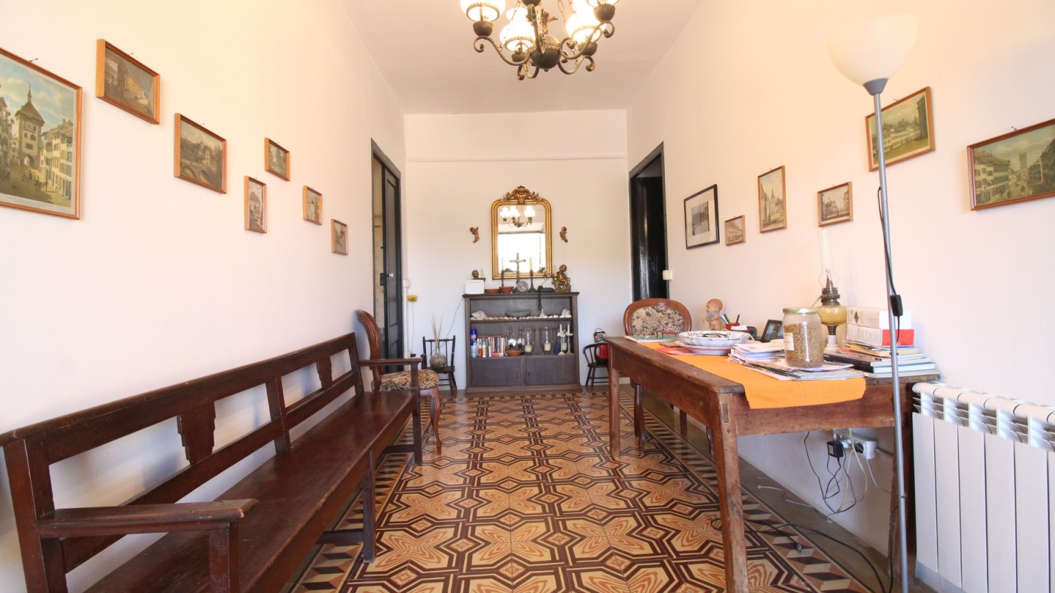 Magnificent rustic house for sale, with large terrace and garden in Mollet de Perelada.