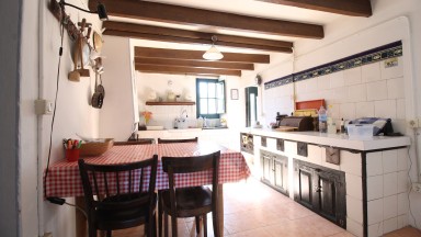 Magnifique maison rustique à vendre, avec grande terrasse et jardin à Mollet de Perelada.