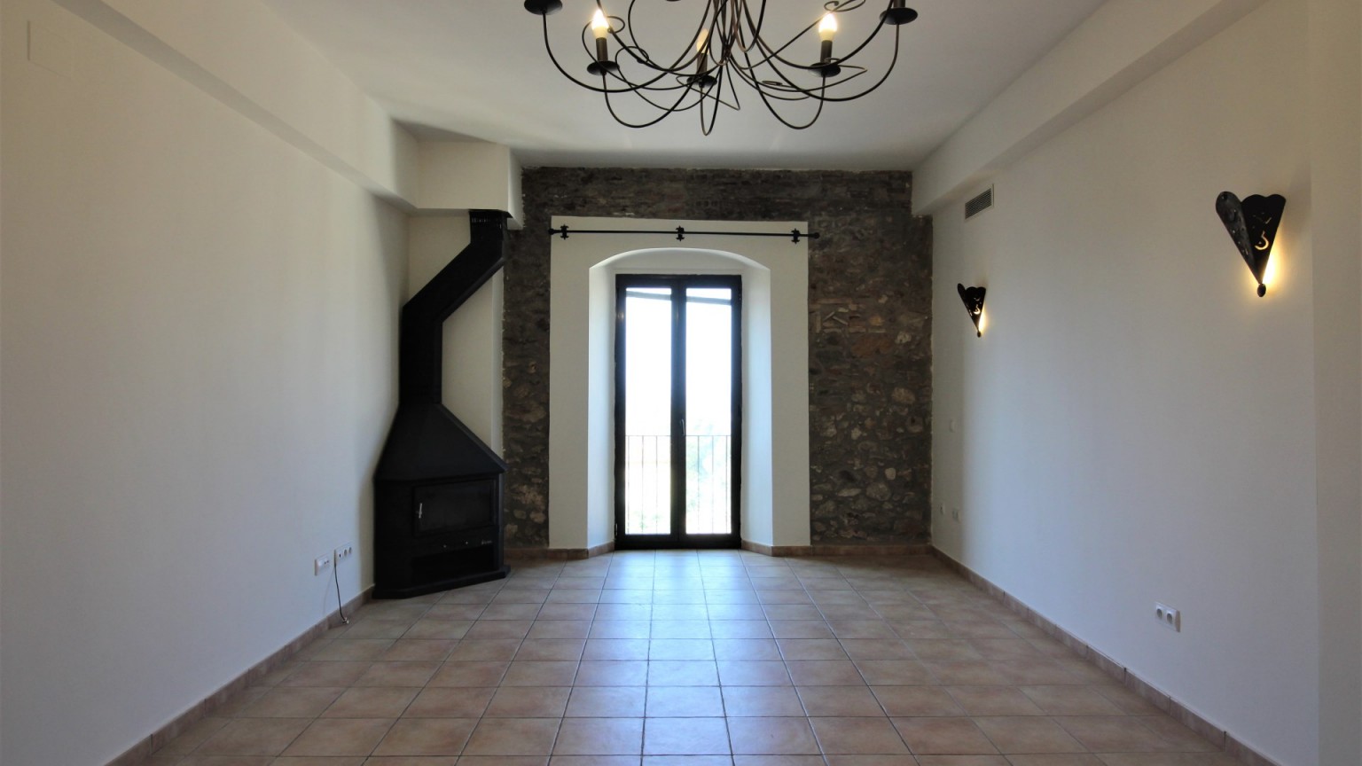 Duplex for sale,  with two bedrooms and terrace with views, in Palau Saverdera.