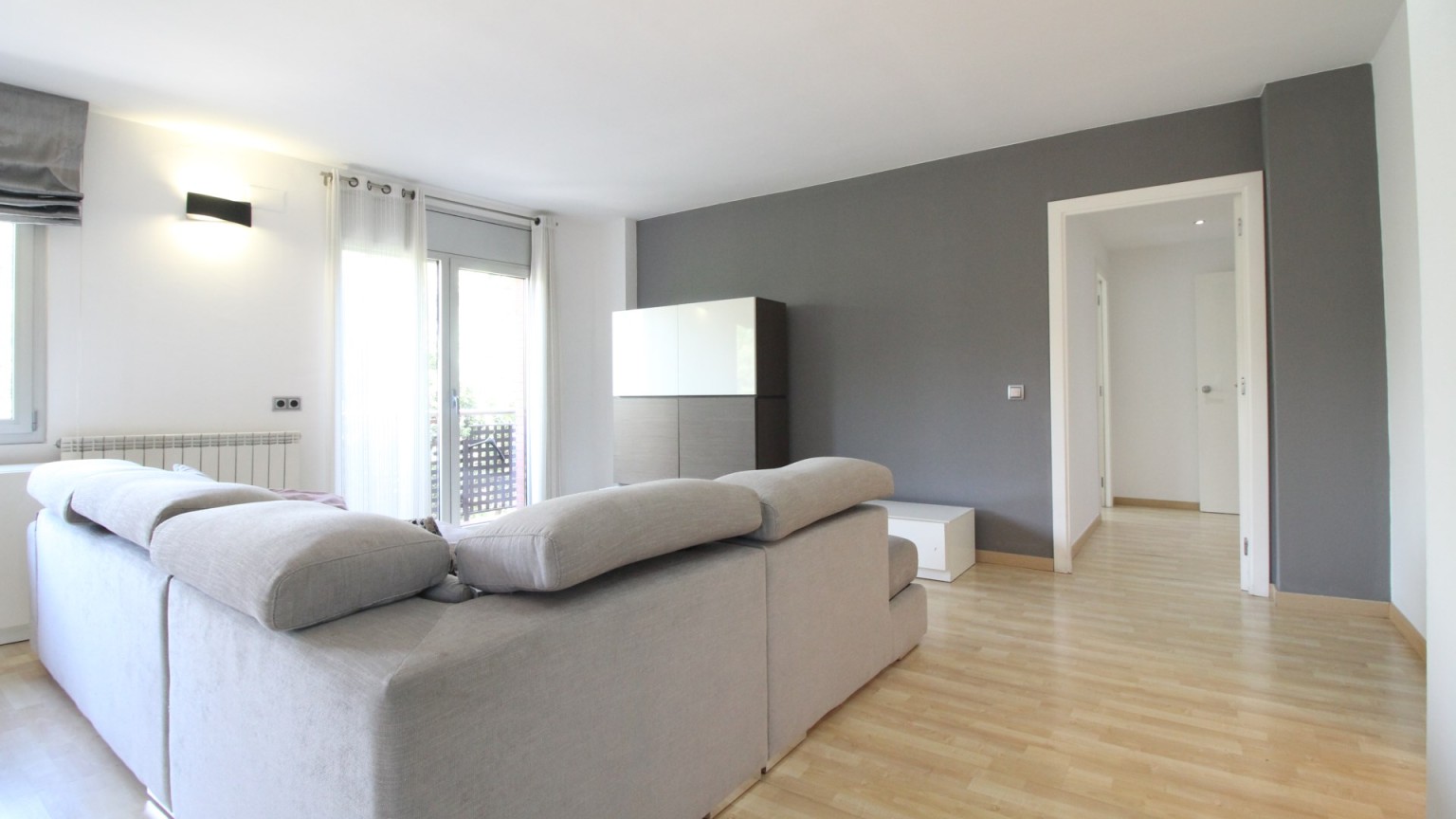 Spacieux duplex à vendre, situé au centre, moderne et fonctionnel, avec parking inclus, à Figueres