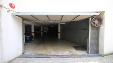 Garaje cerrado en venta en La Bateria