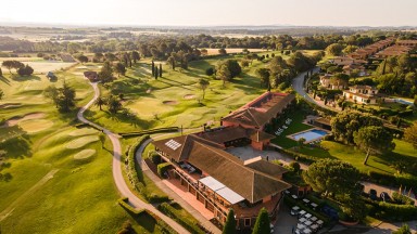 Terrain à vendre à Torremirona Golf Club de Navata. Contactez-nous et découvrez votre nouvelle maison !