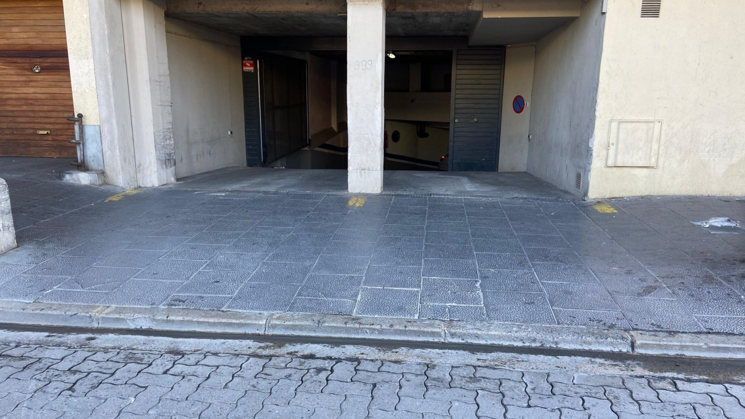 Plaça de pàrquing en venda, molt propera al centre ciutat.