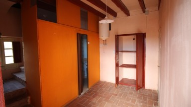 Masia rústica en venda a Vilanova de la Muga. Espai, tranquil·litat i molt potencial