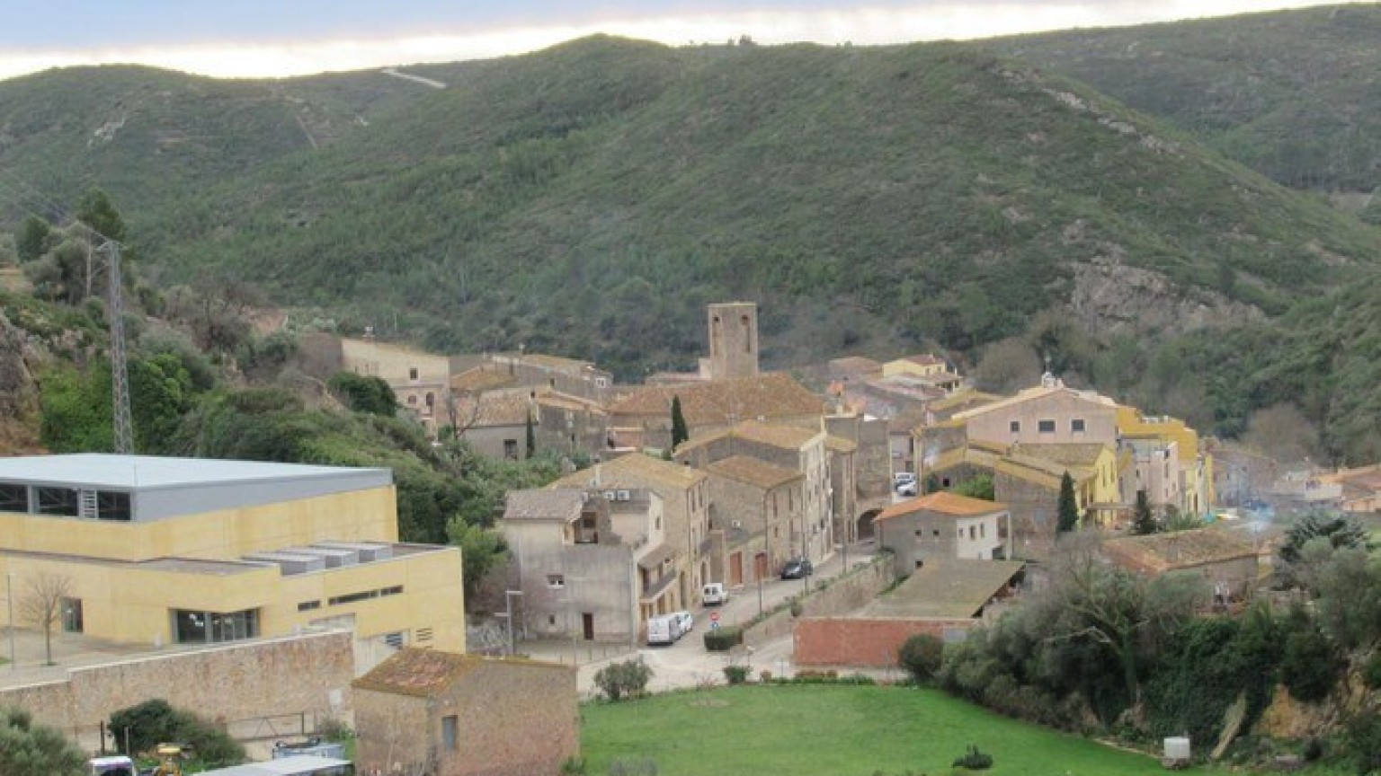 Solar en venda, per a la construcció d'habitatge adossat, a Biure d'Empordà.