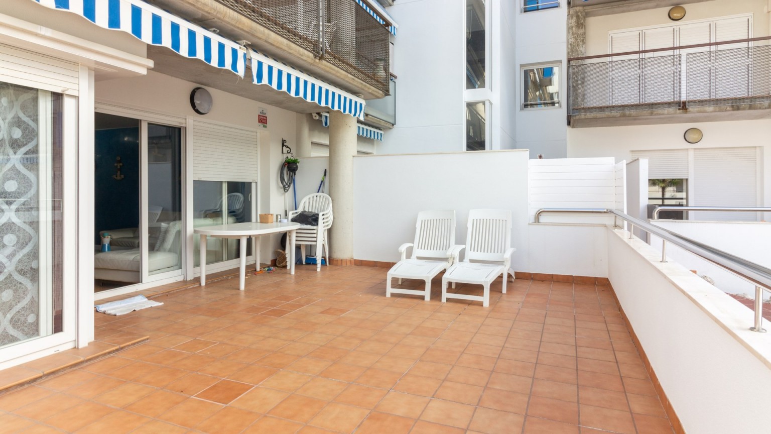 Appartement à vendre, avec deux chambres et piscine comunitaire, à Sta. Margarita.