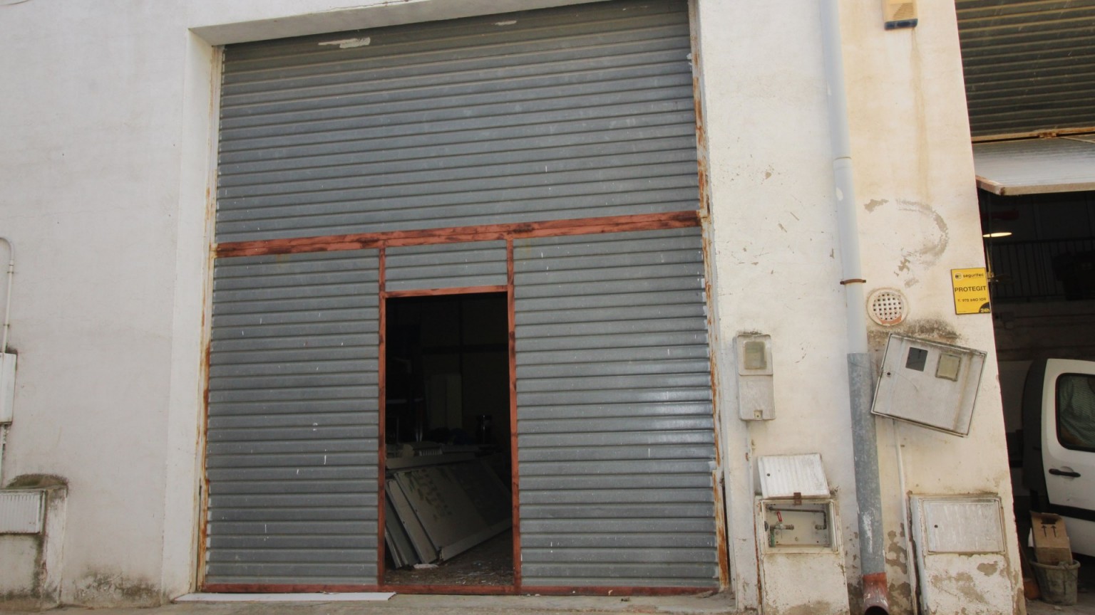 Warehouse for sale, in Vilamalla.