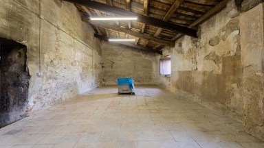 Grand Masia à vendre, située au Mas Barril de Girona.