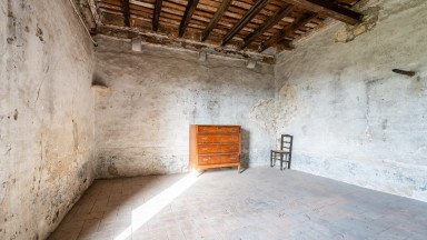 Grand Masia à vendre, située au Mas Barril de Girona.