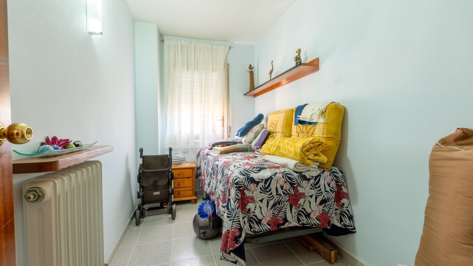 Flat for sale in the Santa Eugènia district of Girona.