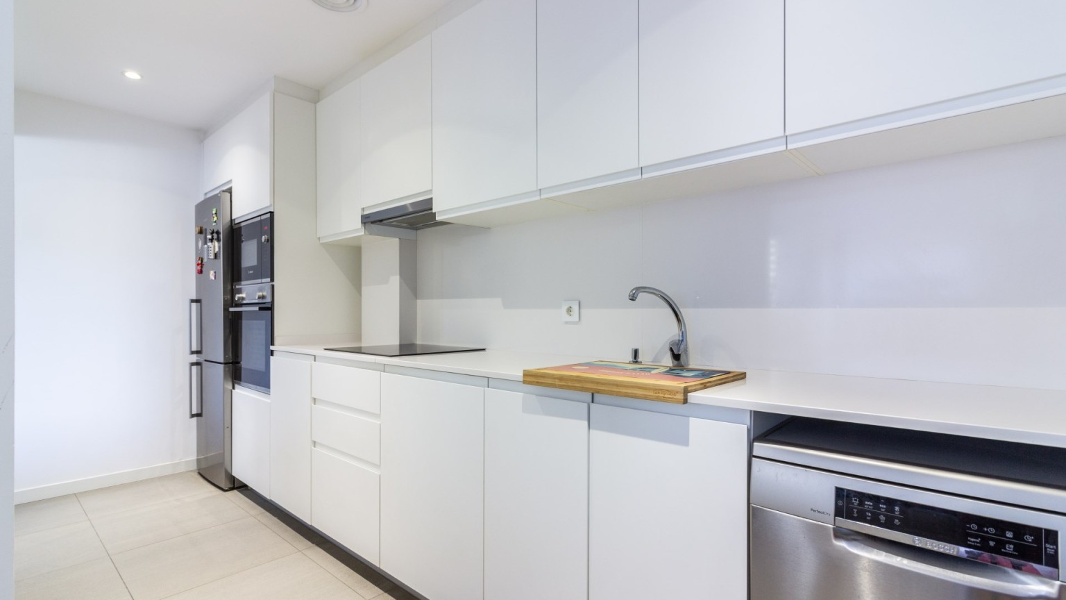 En venta piso frente al mar,  con parking, en Roses