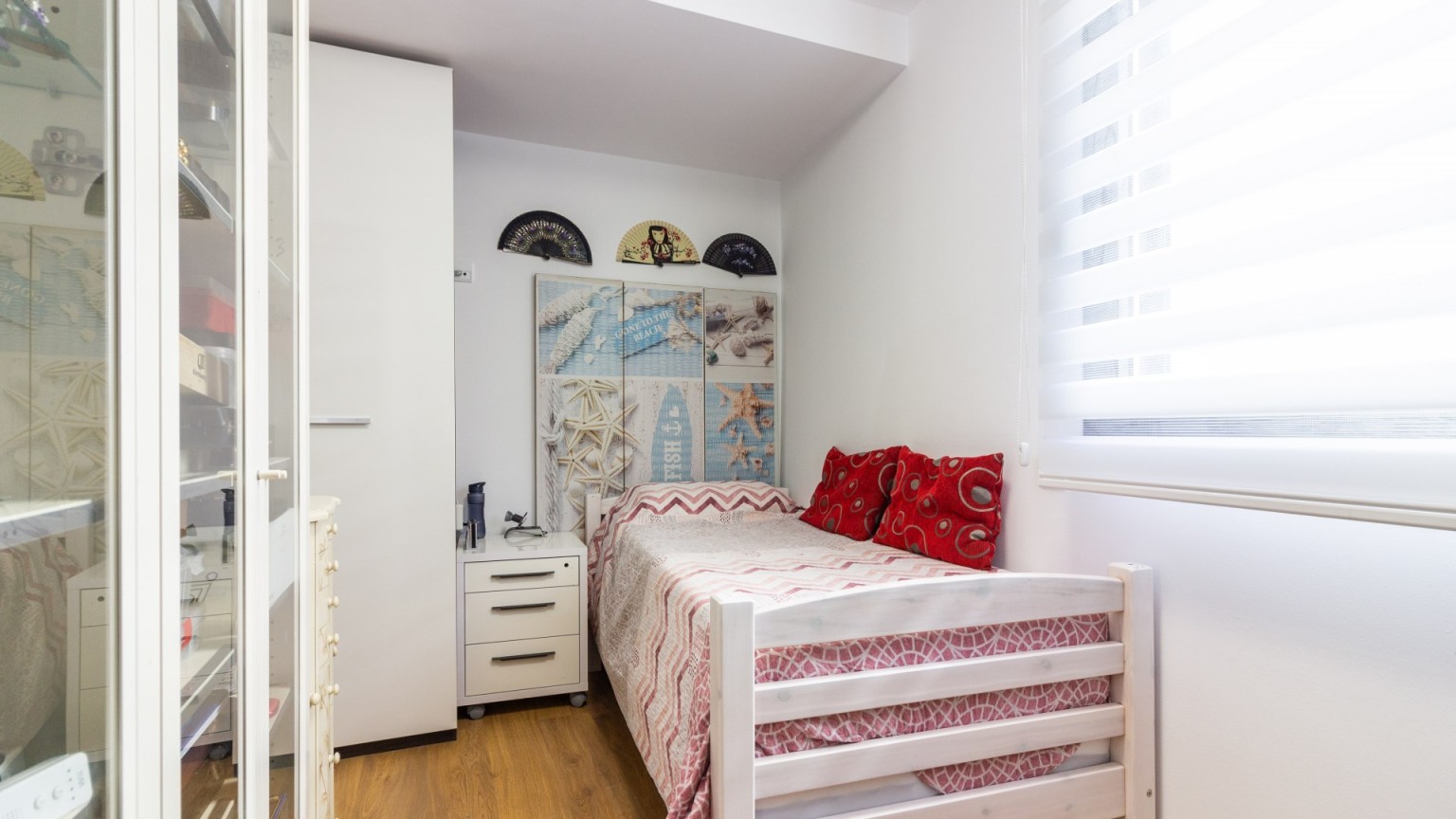 En venta piso frente al mar,  con parking, en Roses