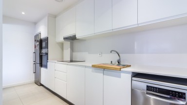 En venta piso frente al mar,  con parking, en Roses