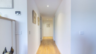 En venta piso frente al mar,  con parking, en Roses