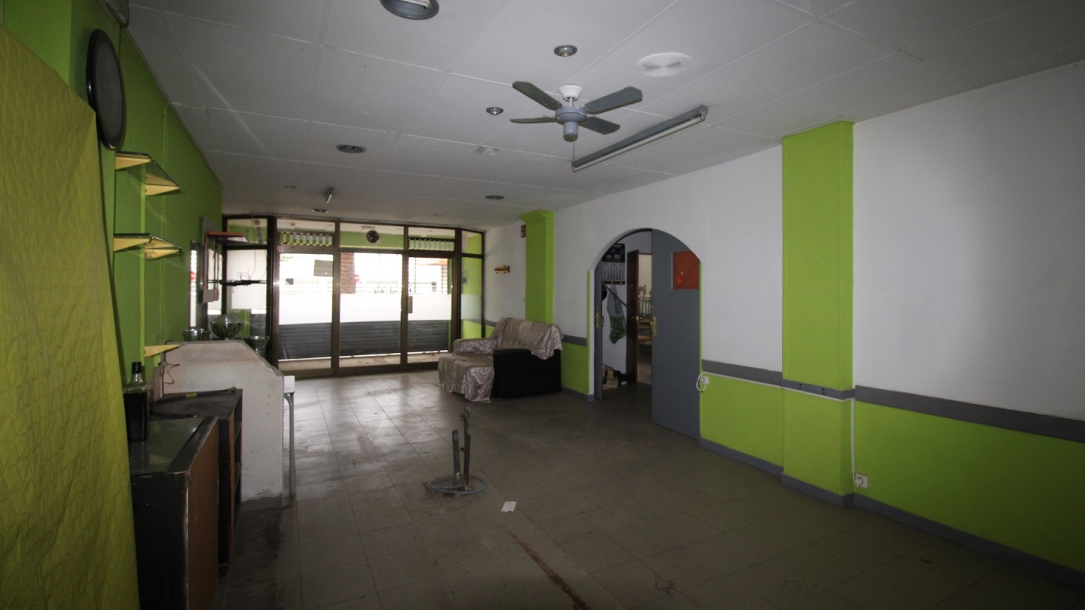 Local-Bar en venda, superficie 100m², ,zona Rally Sud.