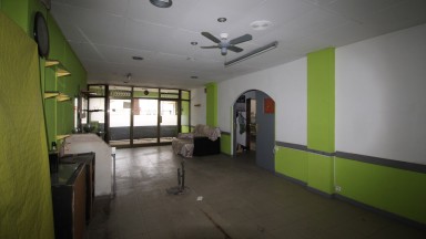 Local-Bar en venda, superficie 100m², ,zona Rally Sud.