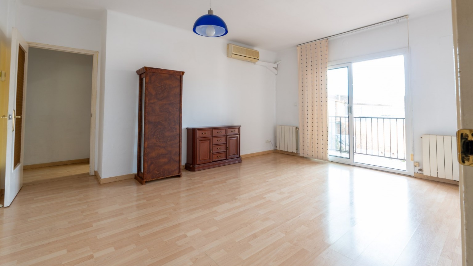 Flat for sale located in a very quiet area in the center of the town of Sant Gregori