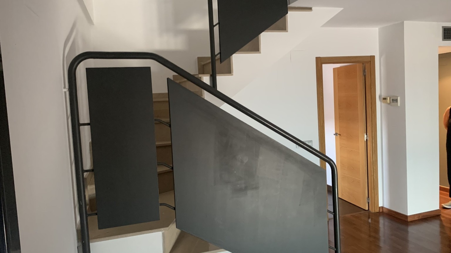 Inversores.- En venta lote de 6 viviendas con plaza de aparcamiento , muy céntricas, en Figueres
