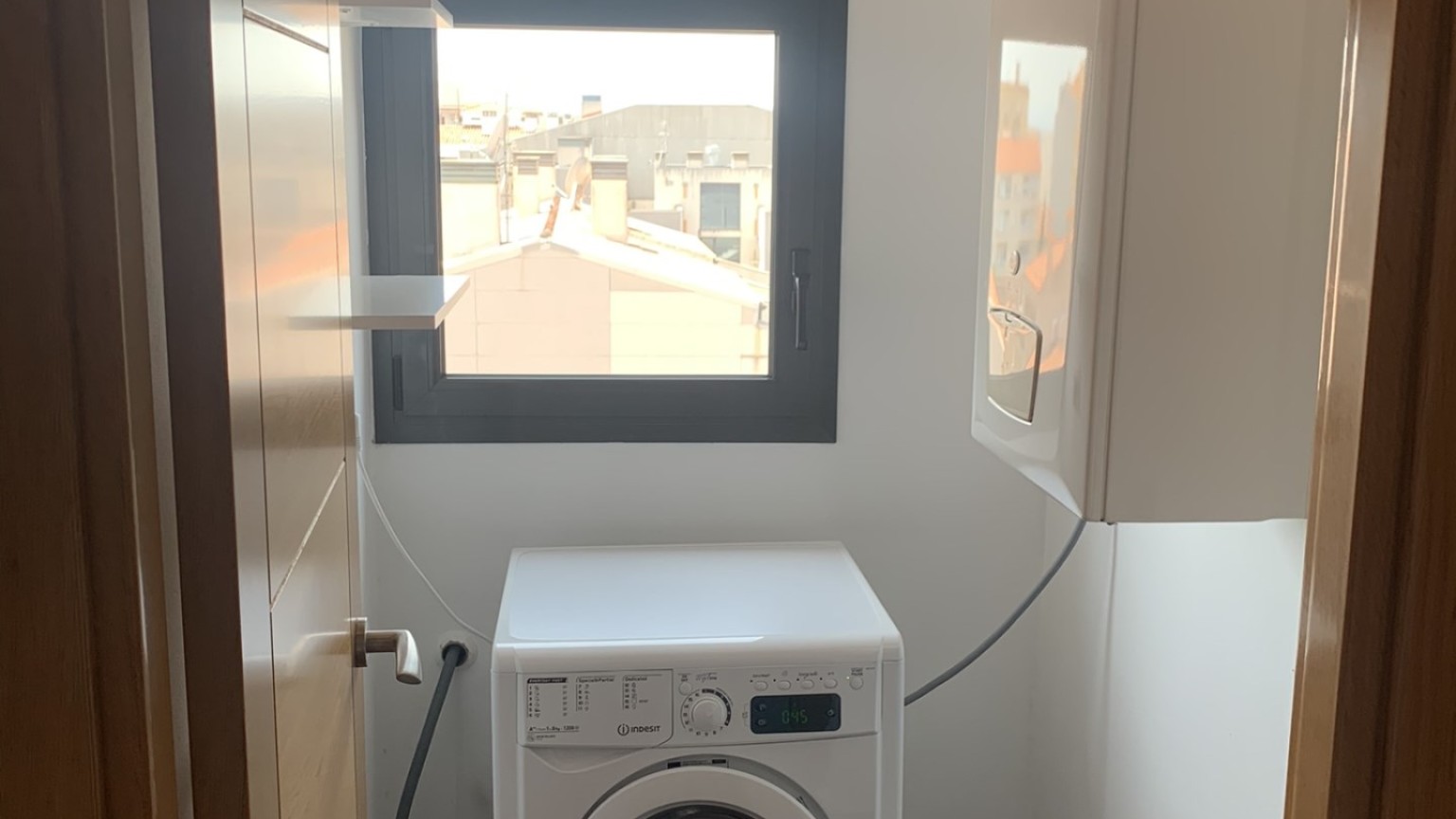 Inversores.- En venta lote de 6 viviendas con plaza de aparcamiento , muy céntricas, en Figueres