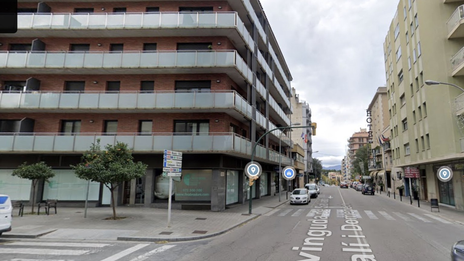 Inversores.- En venta lote de 6 viviendas con plaza de aparcamiento , muy céntricas, en Figueres