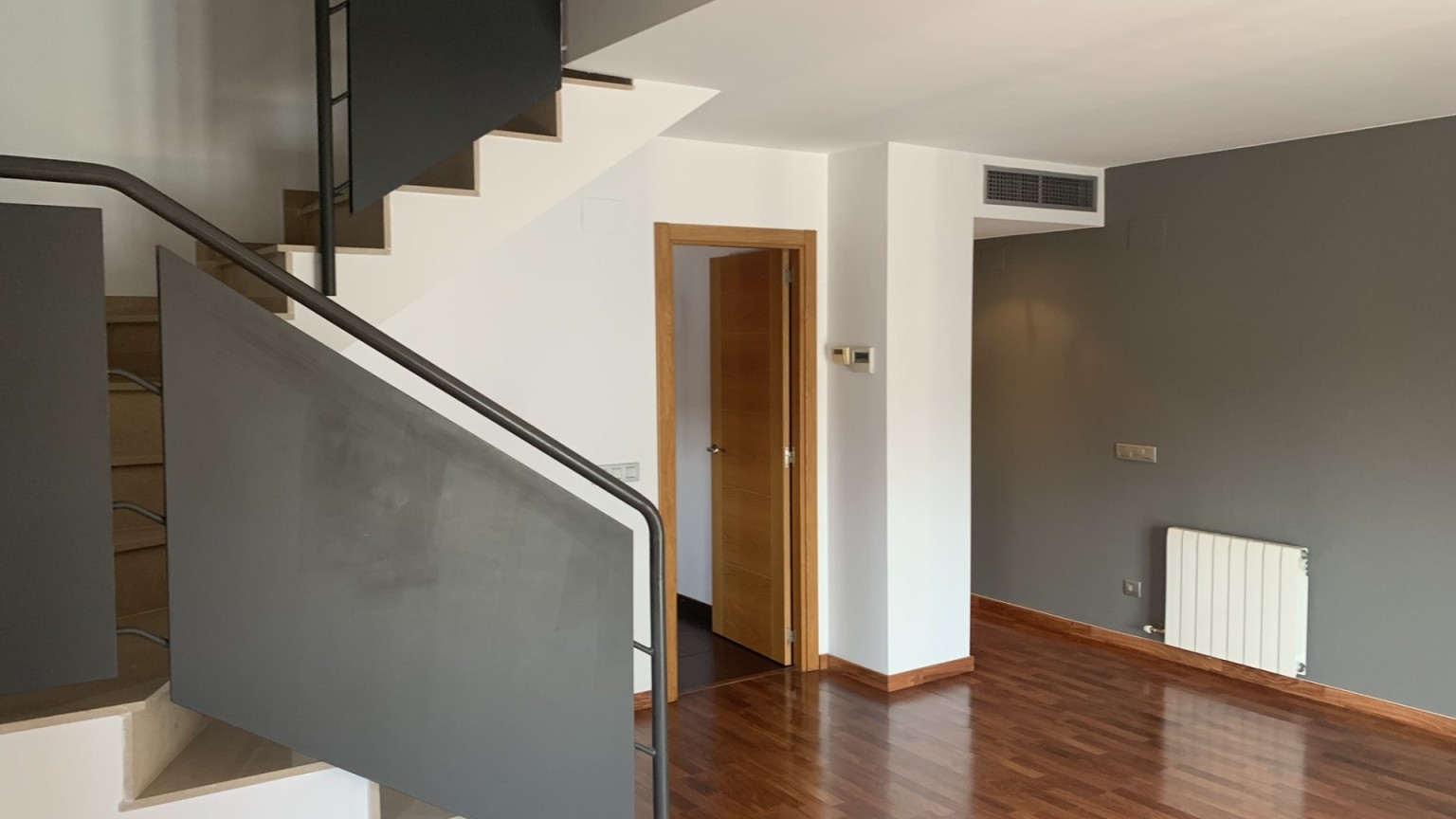 Inversores.- En venta lote de 6 viviendas con plaza de aparcamiento , muy céntricas, en Figueres