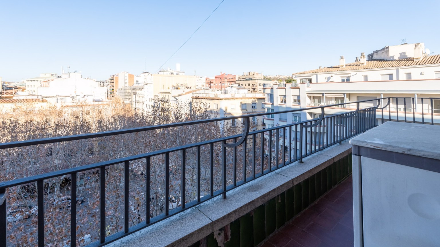 Large Corner Apartment for sale of 116m² with good views.