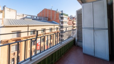 Large Corner Apartment for sale of 116m² with good views.
