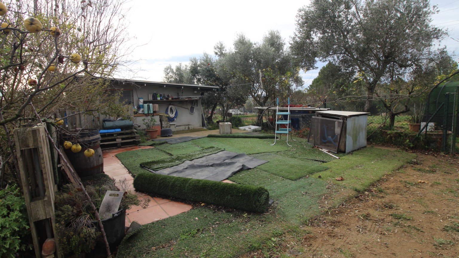  For sale non-mortgageable rustic land with ground floor house in the municipality of Vilaür