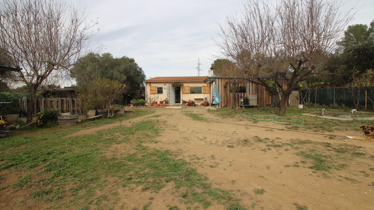  For sale non-mortgageable rustic land with ground floor house in the municipality of Vilaür