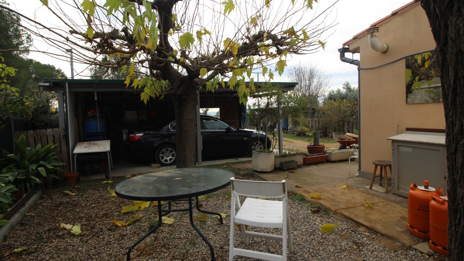  For sale non-mortgageable rustic land with ground floor house in the municipality of Vilaür