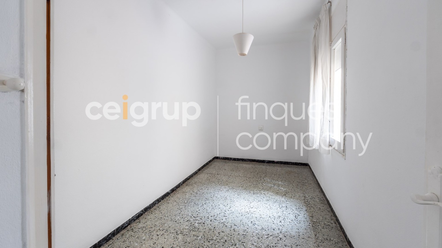Casa en el centro de Roses, con 4 dormitorios y garaje de 136m².