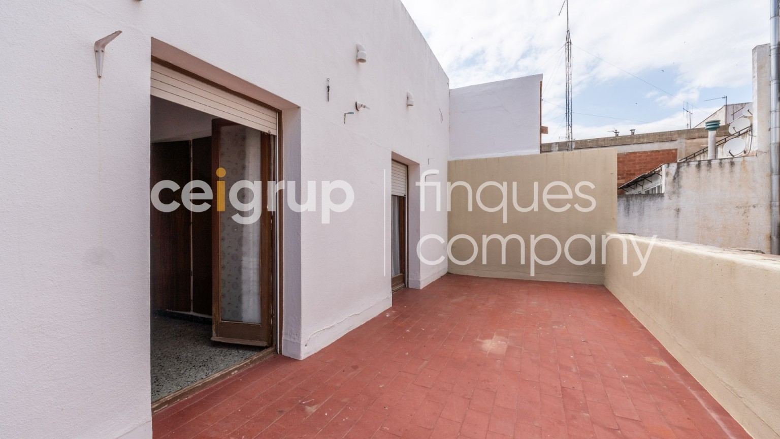 Casa en el centro de Roses, con 4 dormitorios y garaje de 136m².